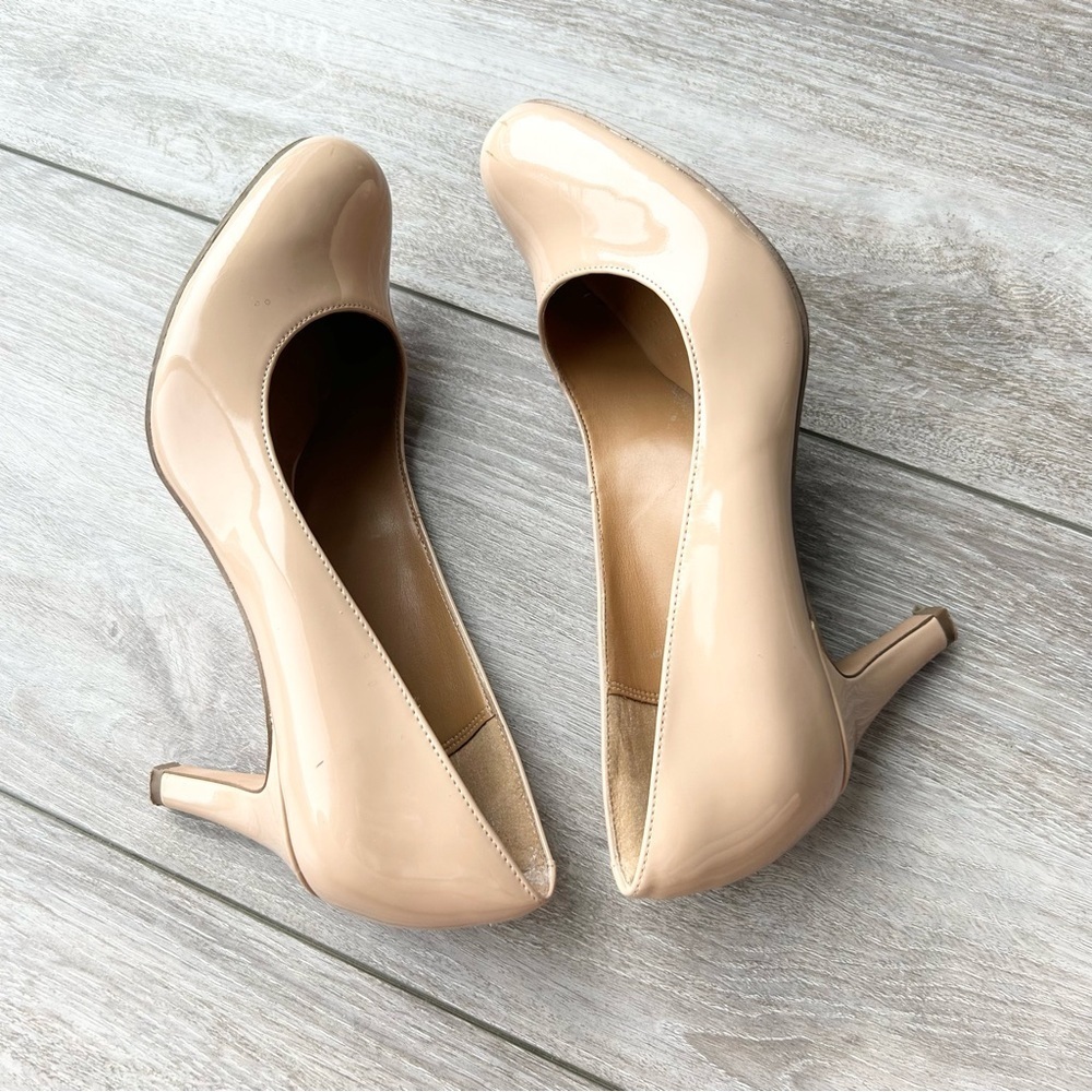 Clarks Soft Cushion Patent Leather Round Toe Pumps - Picture 7 of 16
